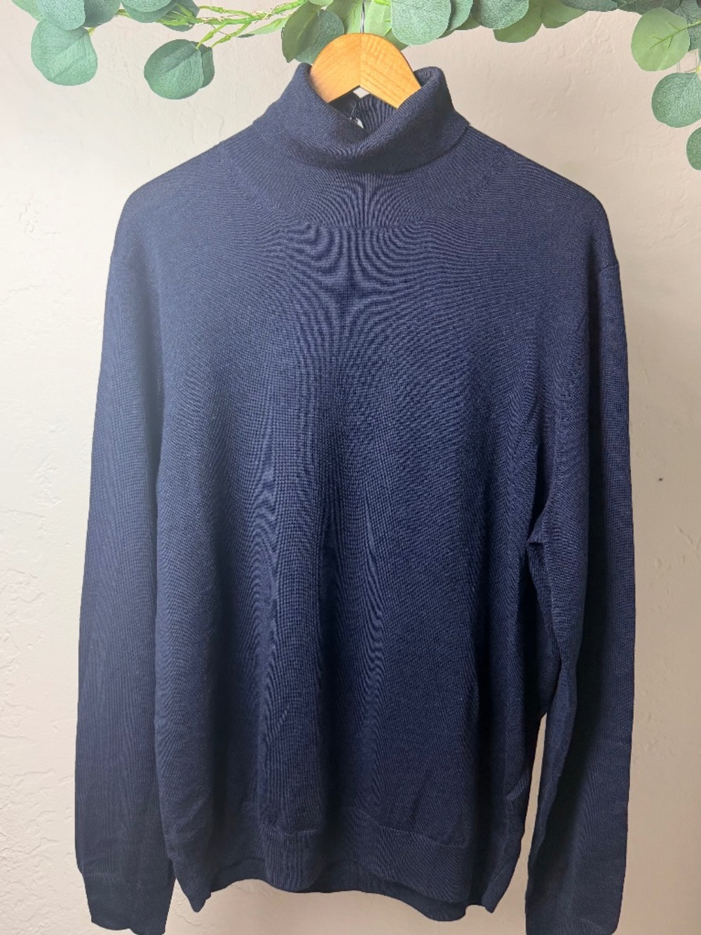 Jos A Bank Traveler Mens XL 100% Merino Wool Navy Turtleneck Sweater NWT